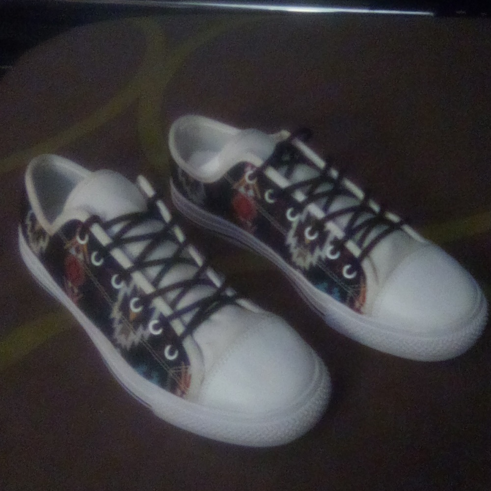 Native American design kicks